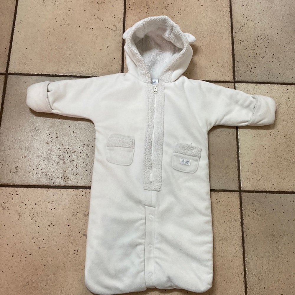 Babygap bunting, size newborn up to 3 months